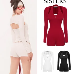 Jumpsuit đùi cổ yếm kèm áo khoác
